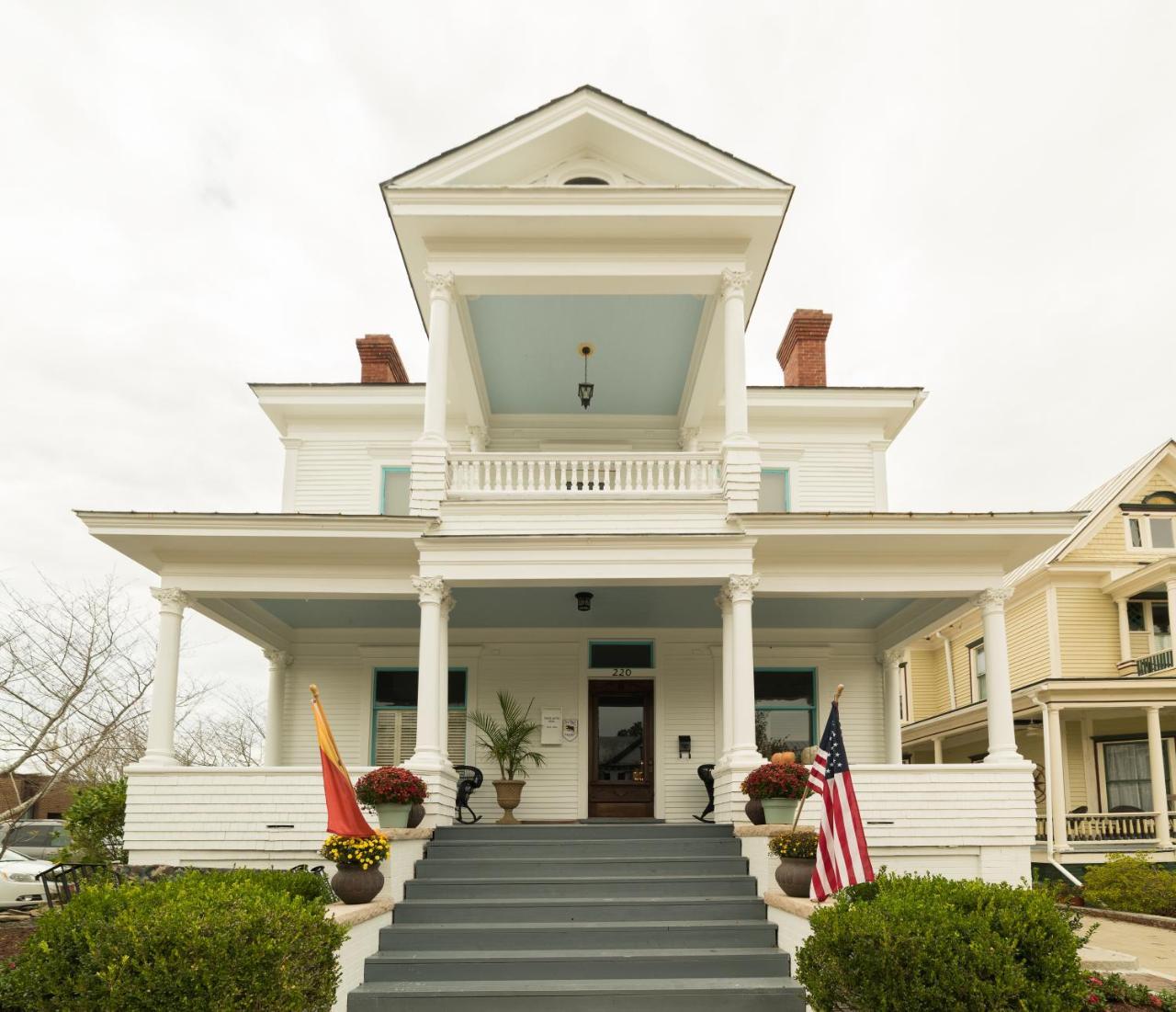 Bed and Breakfast The Jarvis At 220 à New Bern Extérieur photo